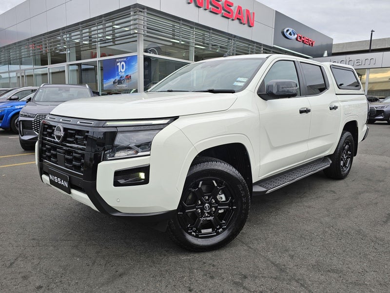 2026 Nissan Navara ST-X TRADIE PACK image 2