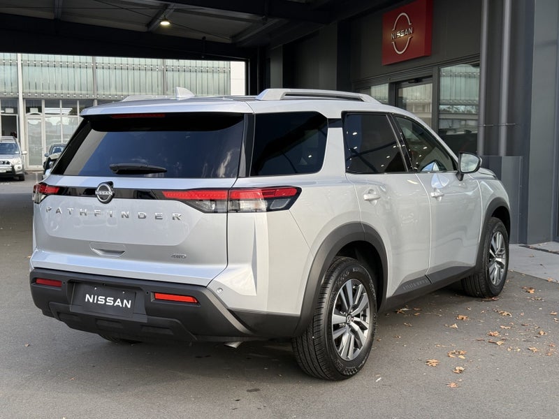 2026 Nissan Pathfinder Ti 3.5P 4WD image 3