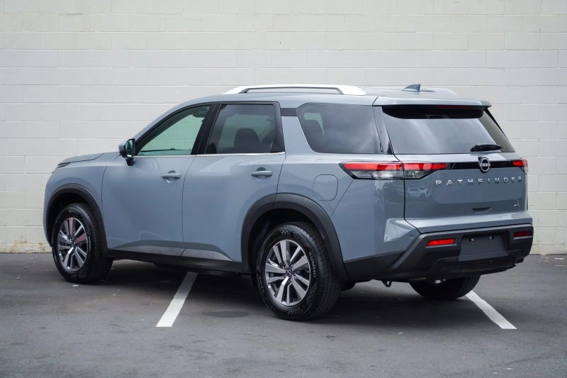 2026 Nissan Pathfinder Ti 8 seater 3.5 4x4 image 3