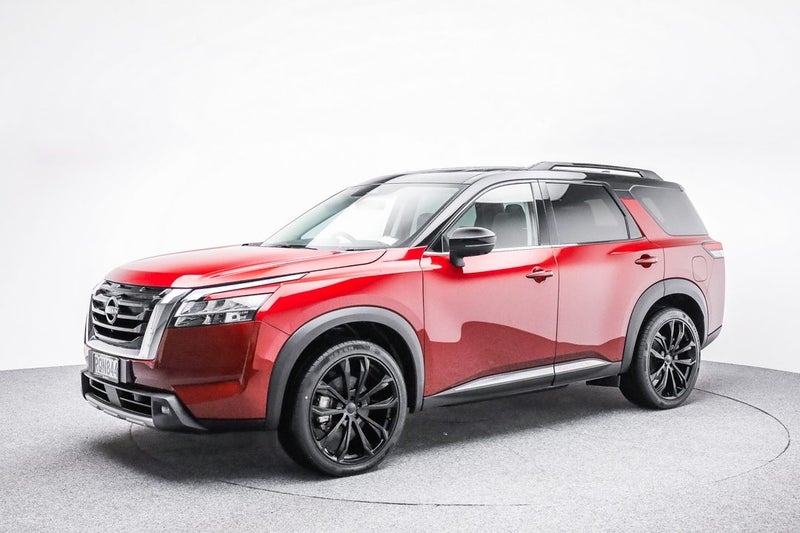 2026 Nissan Pathfinder Ti-L 4WD 7 Seat image 3