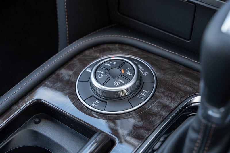 2026 Nissan Patrol Ti 5.6 Petrol image 4