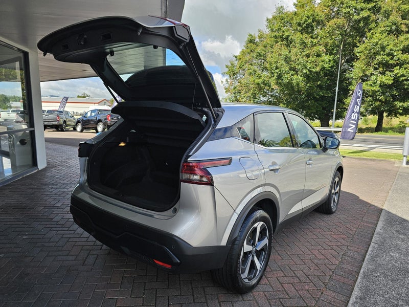 2026 Nissan Qashqai St-L image 4