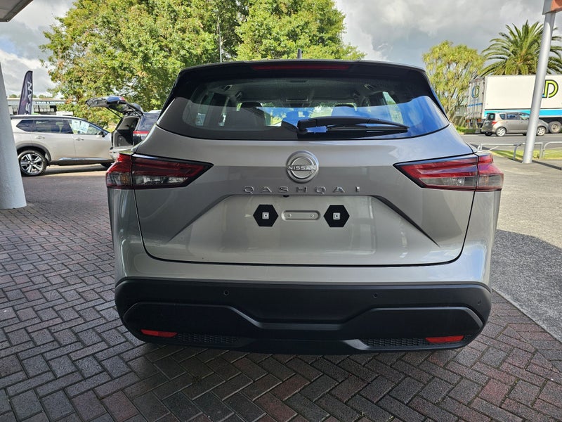 2026 Nissan Qashqai St-L image 5