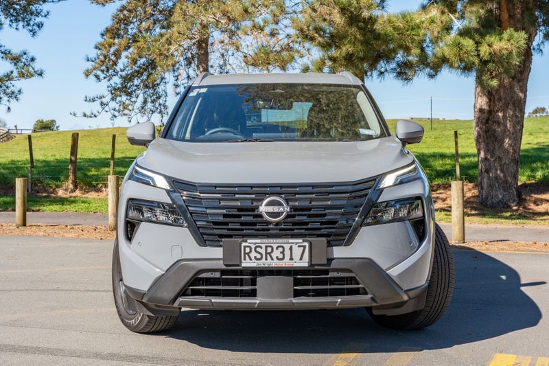 2026 Nissan X-Trail 4WD ST-L e-POWER 5 SEAT image 2
