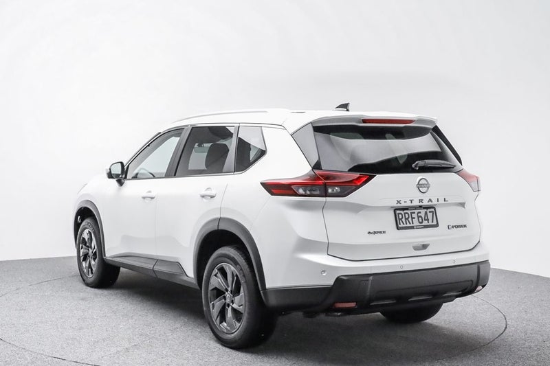 2026 Nissan X-Trail 4WD ST-L e-POWER 5 SEAT image 4