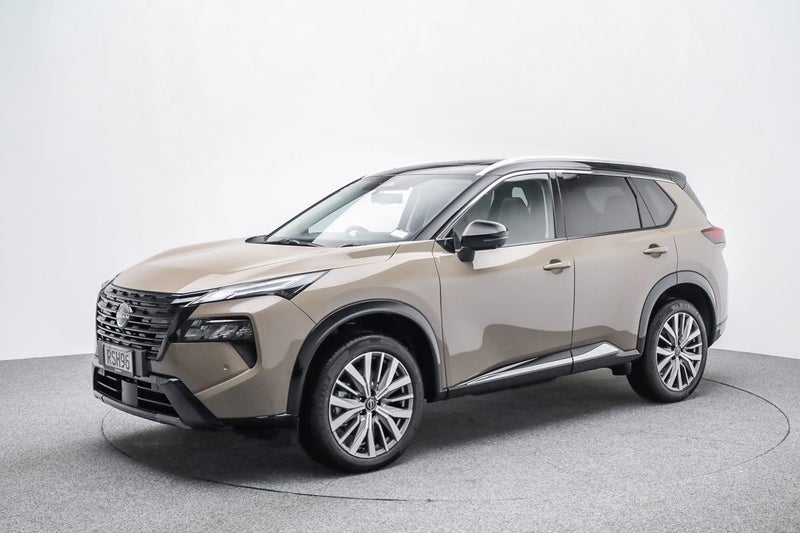 2026 Nissan X-Trail 4WD Ti-L e-POWER 5 SEAT image 3