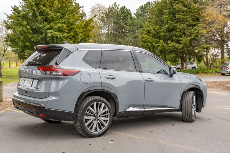 2026 Nissan X-Trail 4WD Ti-L e-POWER 5 SEAT image 4