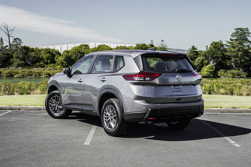 2026 Nissan X-Trail ST 2.5 2WD - 10-Year Warran... image 2