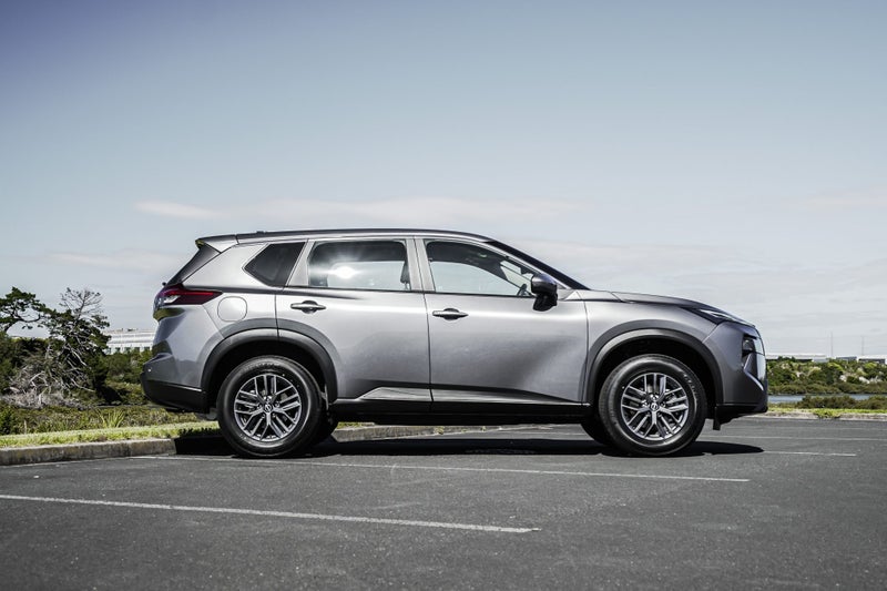 2026 Nissan X-Trail ST 2.5 2WD - 10-Year Warran... image 3