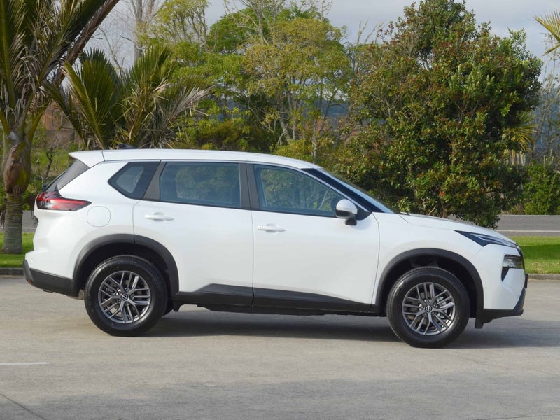 2026 Nissan X-Trail ST 2.5P image 2