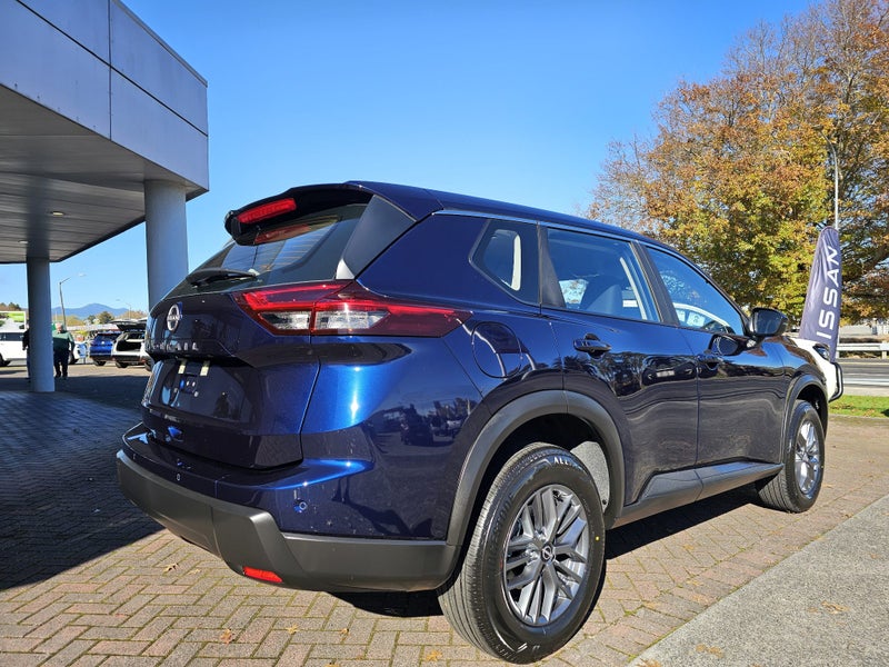 2026 Nissan X-Trail ST 2WD image 3