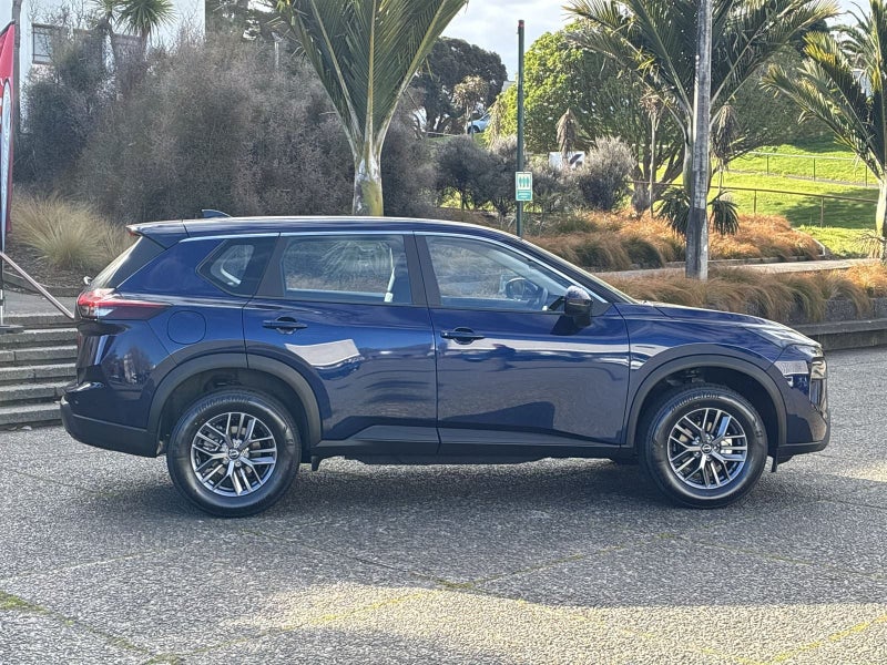 2026 Nissan X-Trail ST image 3