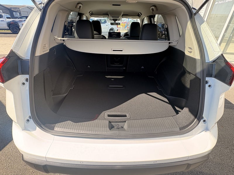 2026 Nissan X-Trail ST-L 2WD image 4