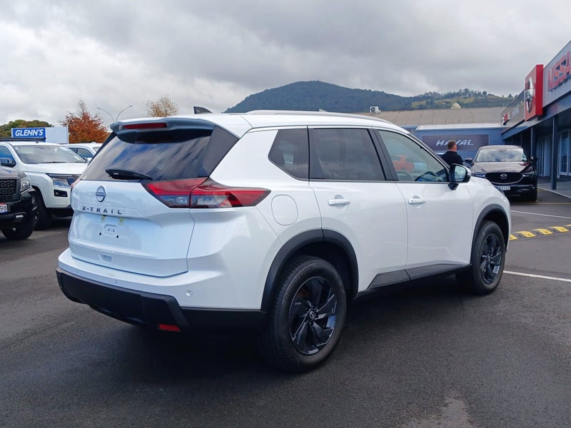 2026 Nissan X-Trail ST-L 4x4 image 4