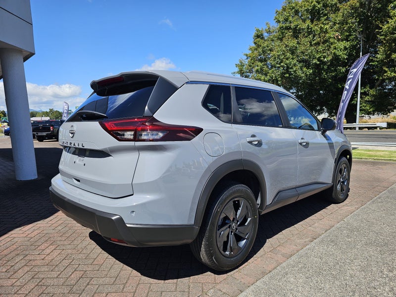 2026 Nissan X-Trail St-L image 3