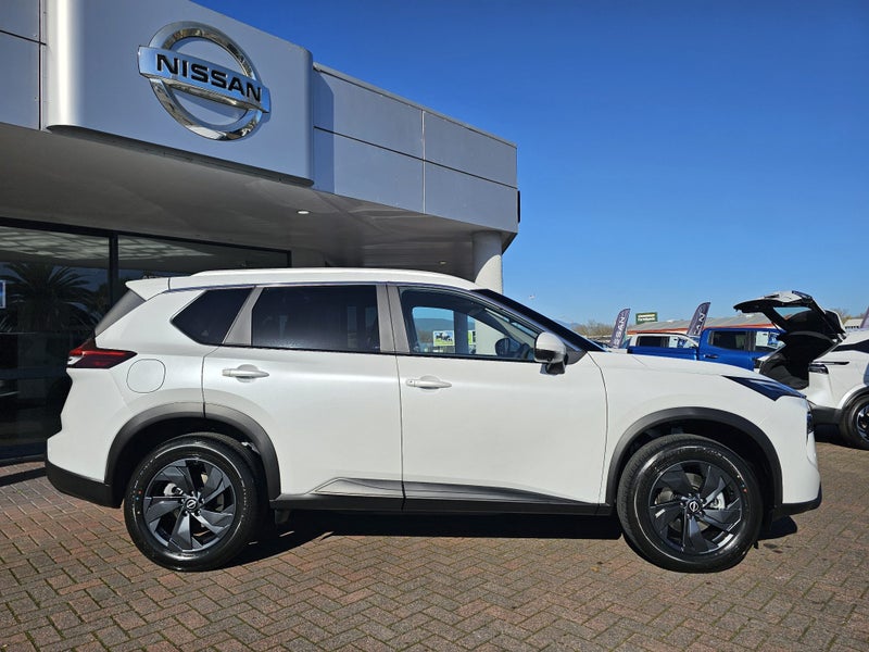 2026 Nissan X-Trail St-L 7 Seat image 2