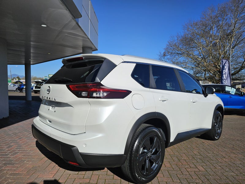 2026 Nissan X-Trail St-L 7 Seat image 3