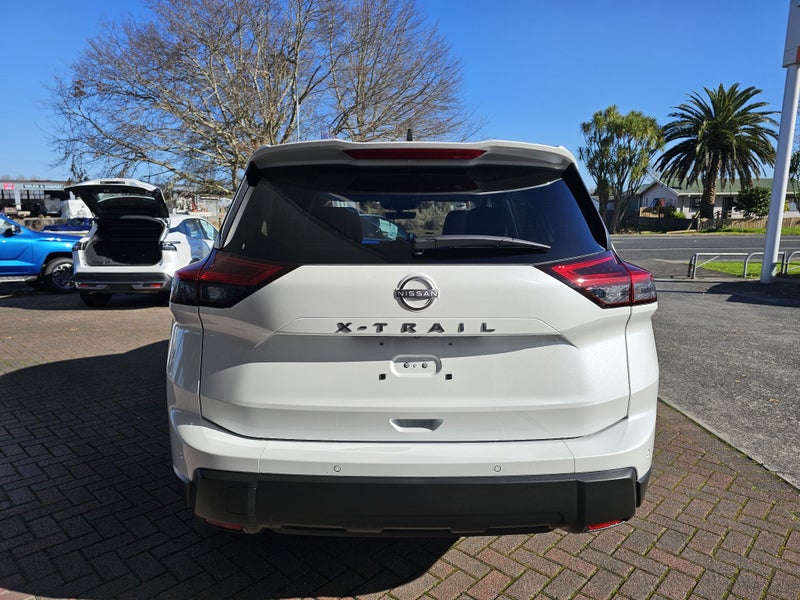 2026 Nissan X-Trail St-L 7 Seat image 5