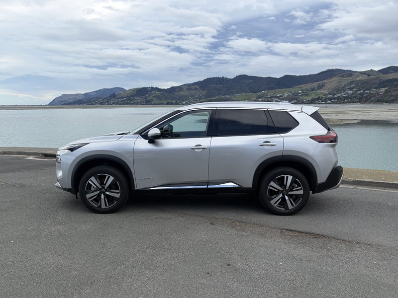 2026 Nissan X-Trail Ti-L e-POWER (19 ) image 5