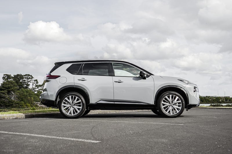2026 Nissan X-Trail Ti-L E-Pwr 1.5Peh 10-Year /... image 3