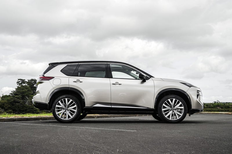 2026 Nissan X-Trail Ti-L E-Pwr 1.5Peh 10-Year /... image 3