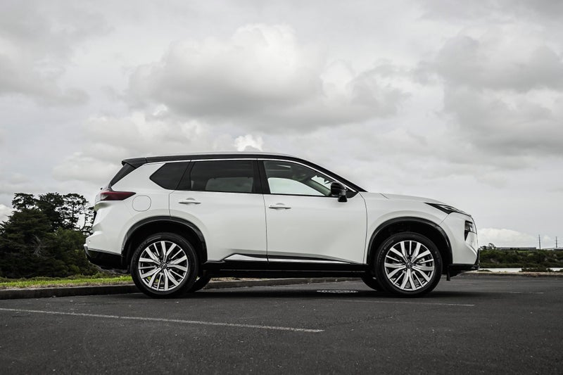 2026 Nissan X-Trail Ti-L E-Pwr 1.5Peh 10-Year /... image 3