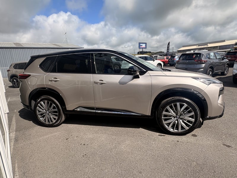 2026 Nissan X-Trail Ti-L E-Pwr image 3