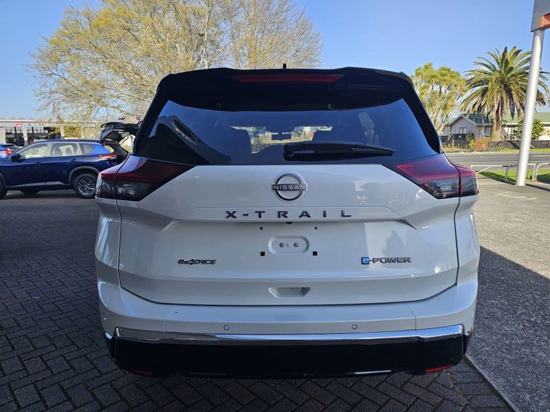 2026 Nissan X-Trail Ti-L E-Pwr, BLK Roof option image 4