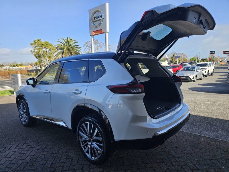 2026 Nissan X-Trail Ti-L E-Pwr, BLK Roof option image 5