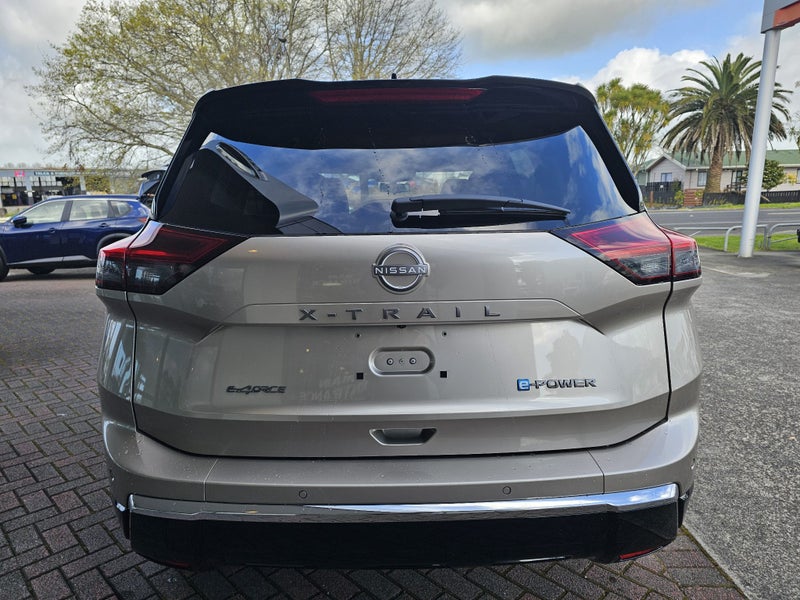 2026 Nissan X-Trail Ti-L E-Pwr, BLK Roof option image 4