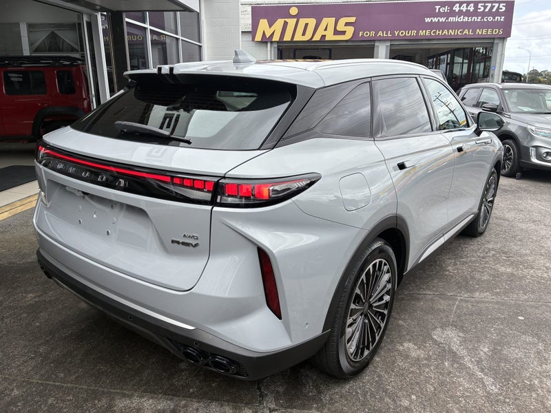 2026 Omoda 9 Phev/Awd/Hd image 3
