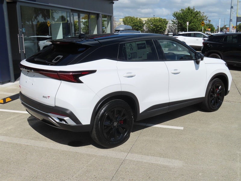 2026 Omoda C5 1.5PT EX AUTO - BLACK ROOF SPECIAL image 5