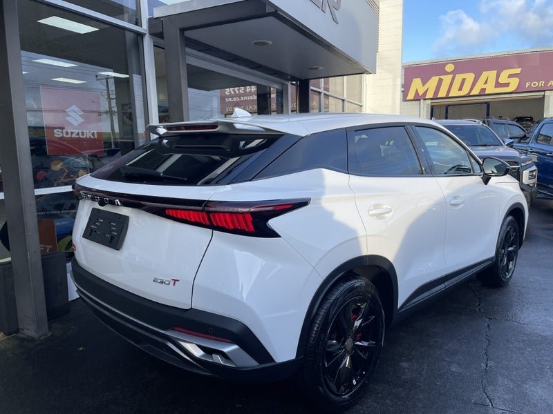 2026 Omoda C5 1.5T EX FWD image 4
