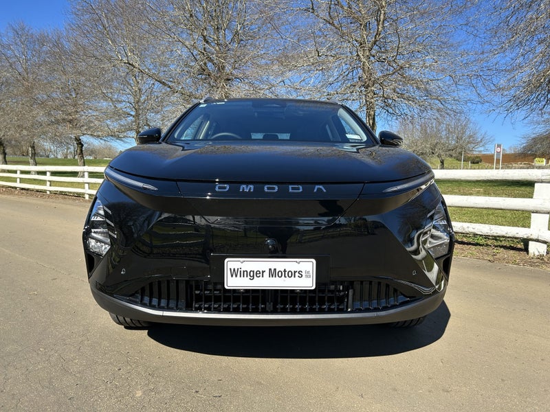 2026 Omoda E5 EX FWD image 2