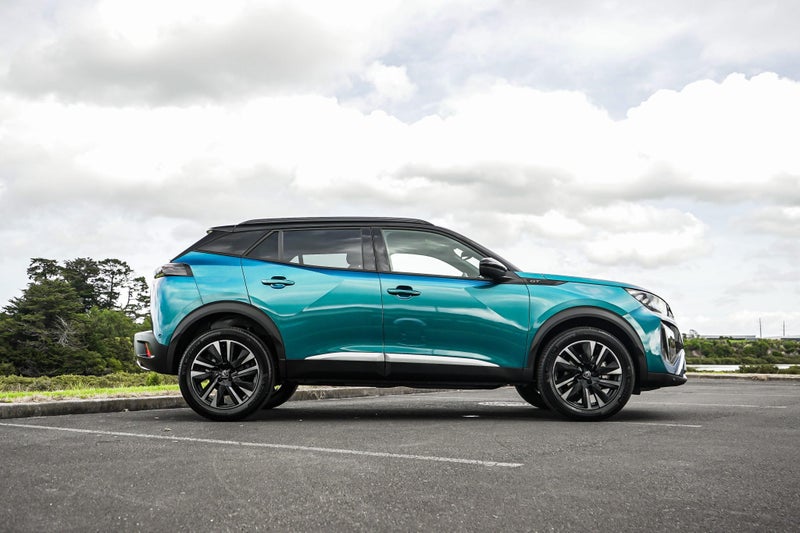 2026 Peugeot 2008 Gt 1.2Pmht/6Am image 3