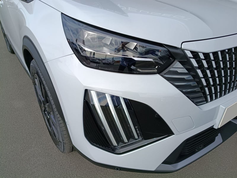 2026 Peugeot 2008 GT HYBRID TURBO image 4