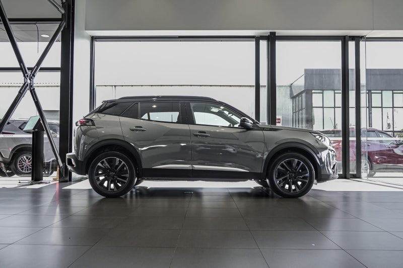 2026 Peugeot 2008 GT Model, 1.2L Hybrid. Awesom... image 3