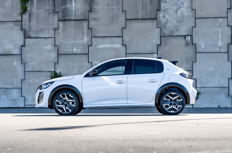 2026 Peugeot 208 GT 1.2L Hybrid (Premium Seats) image 3