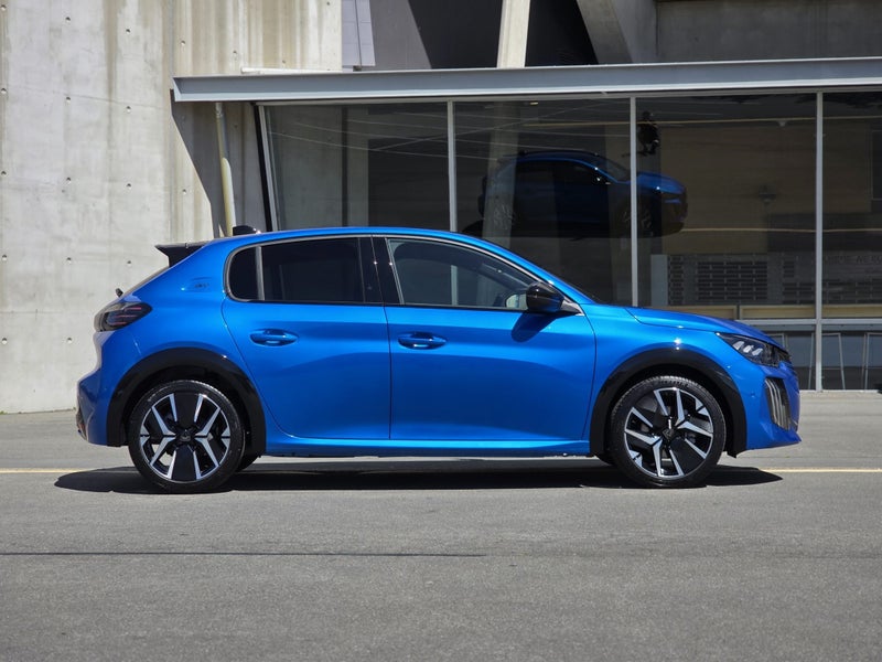 2026 Peugeot 208 Gt 1.2Pmht/6Am image 3