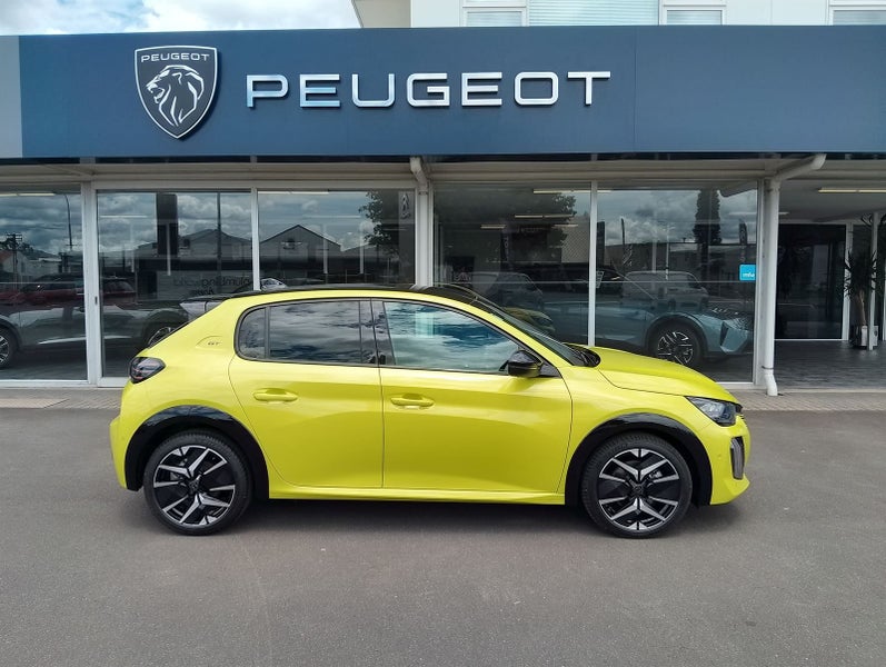 2026 Peugeot 208 GT HYBRID TURBO image 3