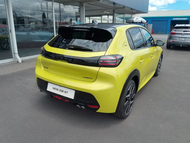 2026 Peugeot 208 GT HYBRID TURBO image 4