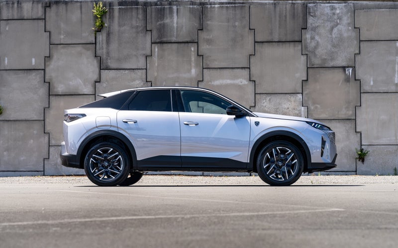 2026 Peugeot 3008 GT 1.2P MILD HYBRID image 3