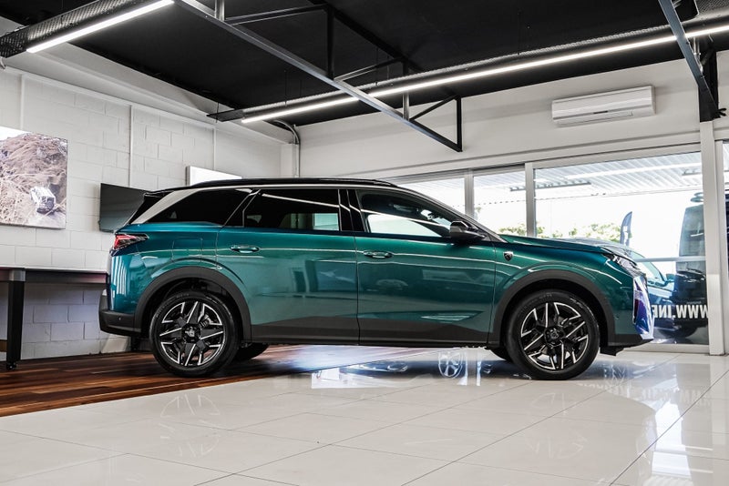 2026 Peugeot 5008 Gt Mhev 1.2Pmht/6Hd image 3