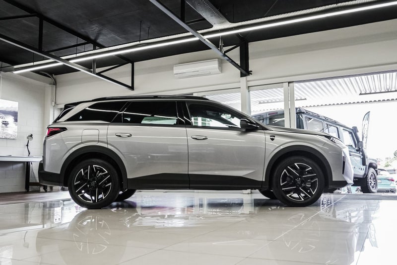 2026 Peugeot 5008 Gt Mhev 1.2Pmht/6Hd image 3