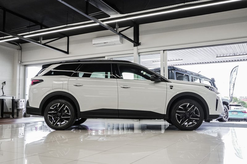 2026 Peugeot 5008 Gt Mhev 1.2Pmht/6Hd image 3