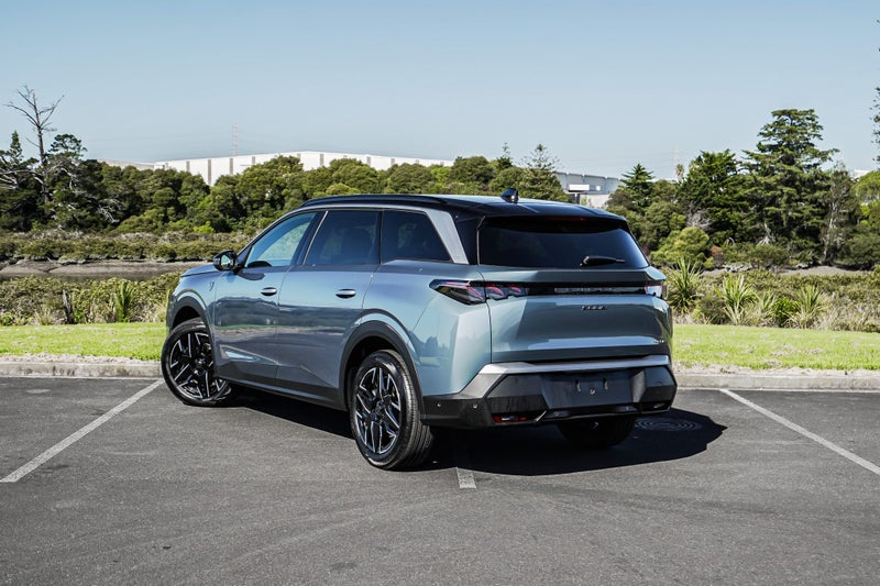 2026 Peugeot 5008 Gt Mhev 1.2Pmht/6Hd - image 2