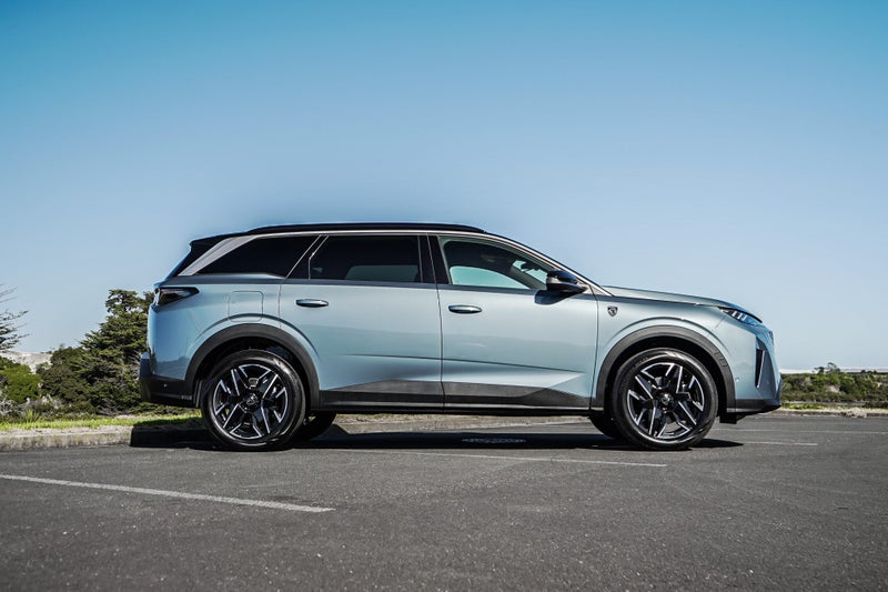 2026 Peugeot 5008 Gt Mhev 1.2Pmht/6Hd - image 3