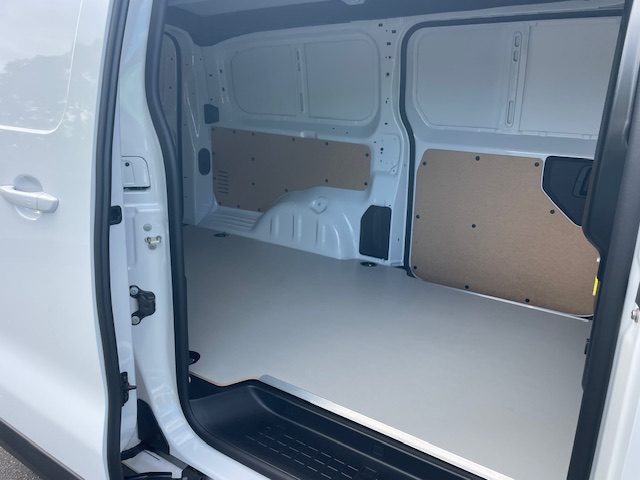 2026 Peugeot Expert LWB image 5