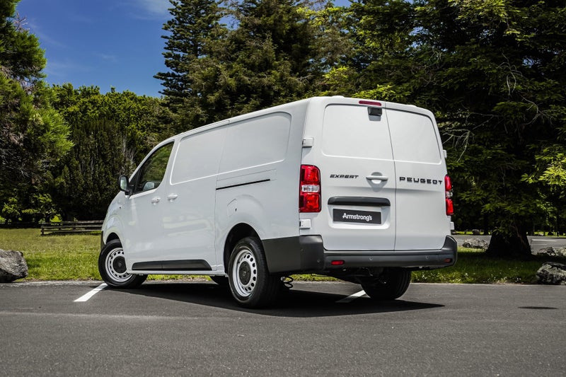 2026 Peugeot Expert LWB 2.0L Trubo Diesel Moduw... image 2