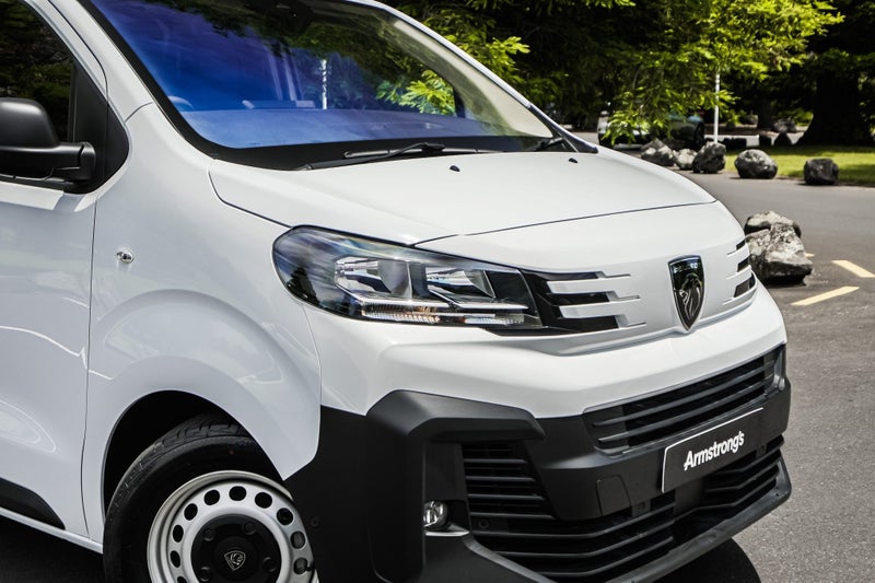 2026 Peugeot Expert LWB 2.0L Trubo Diesel Moduw... image 4